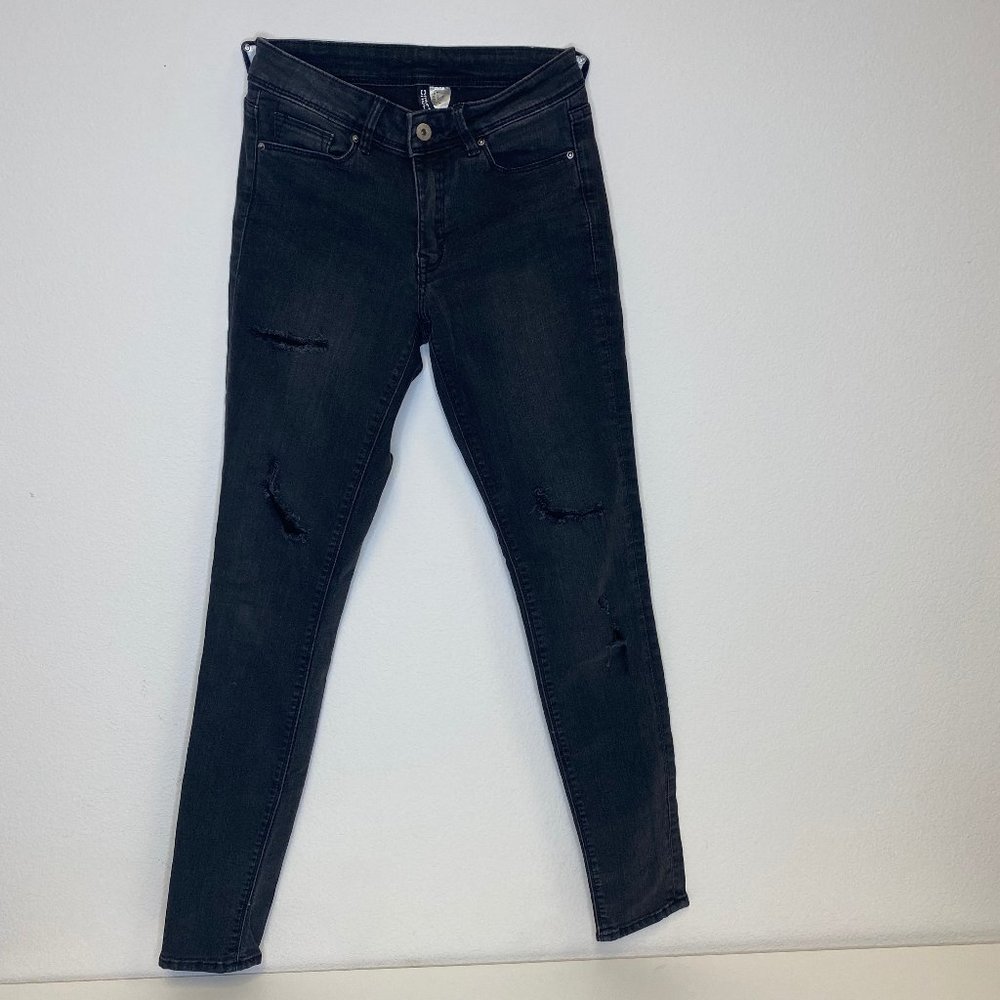 Black distressed jeans